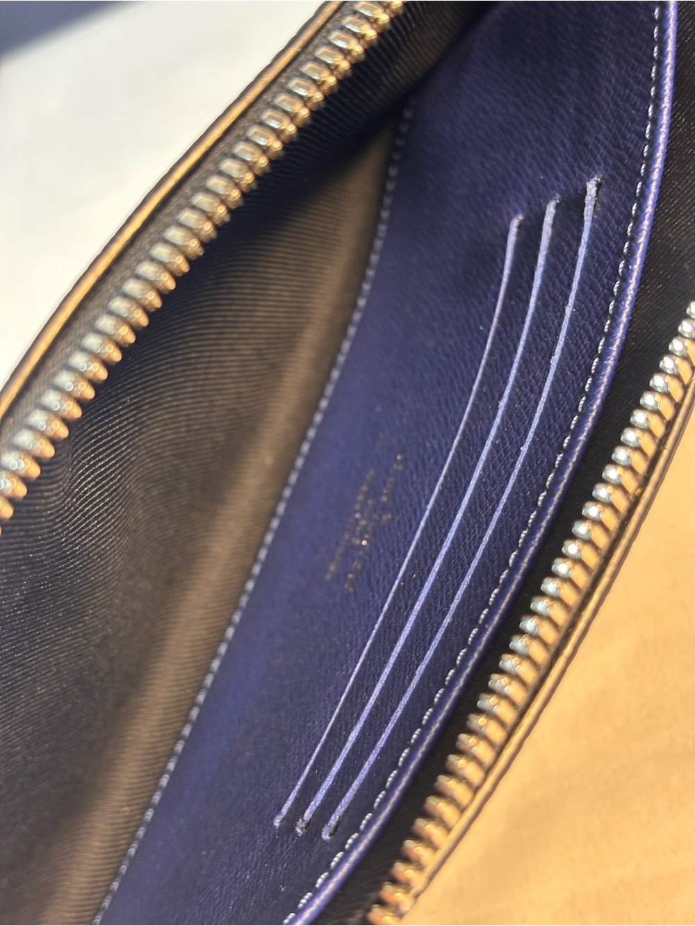 Louis Vuitton Cobalt Discovery Pouch - Picture 7 of 14